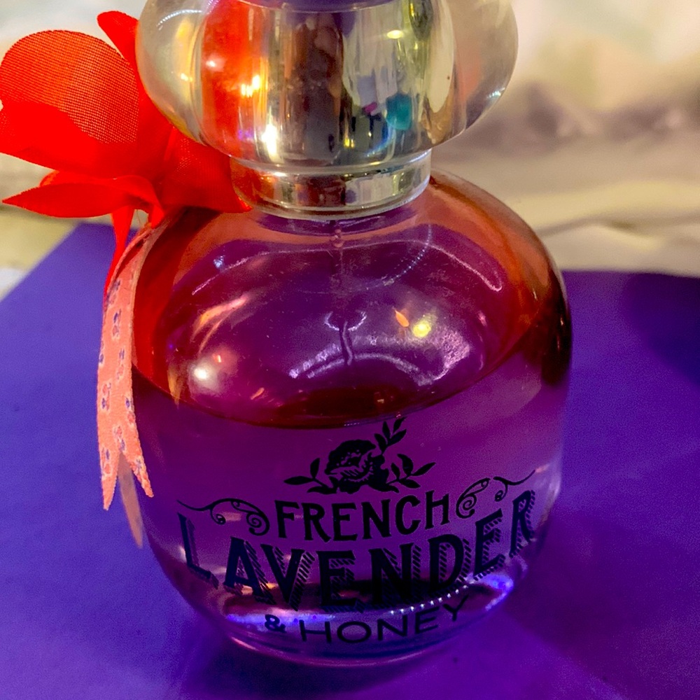 3.4 oz full bottle of French Lavender & Honey perfume